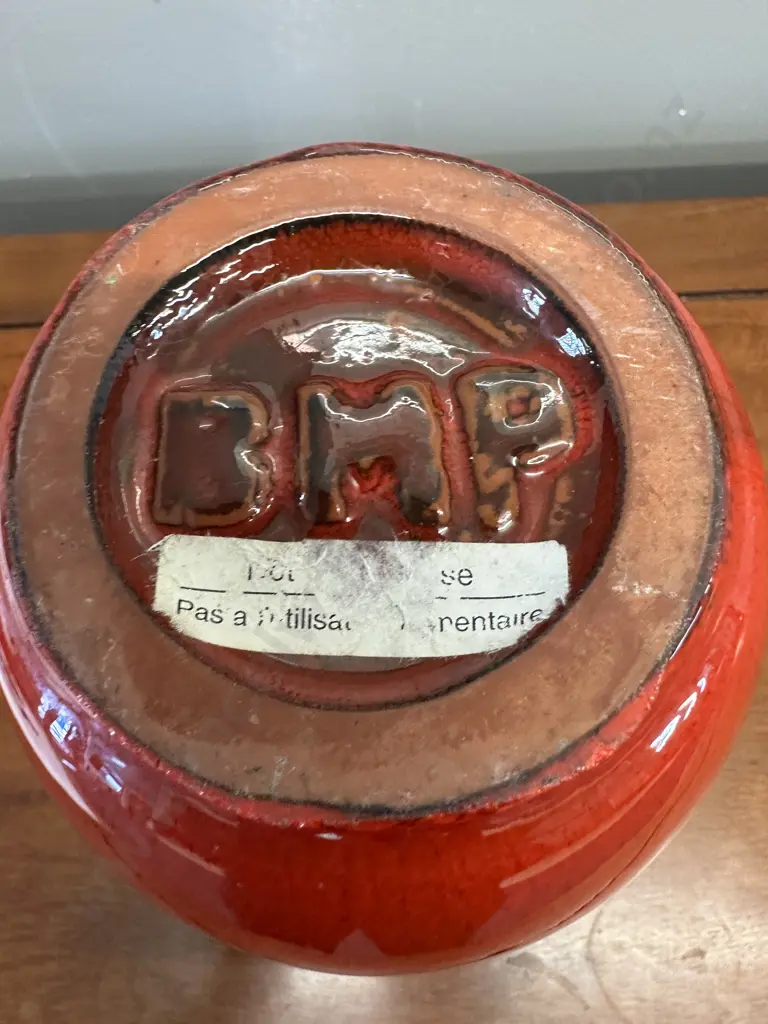 Blue Mountain Red Glazed Pottery Vase H28cm. Image 1++